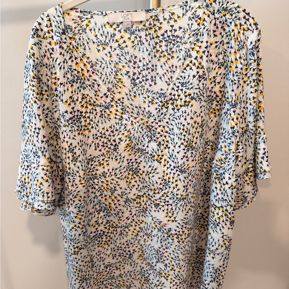 LOFT Plus Multicolor Patterned Top